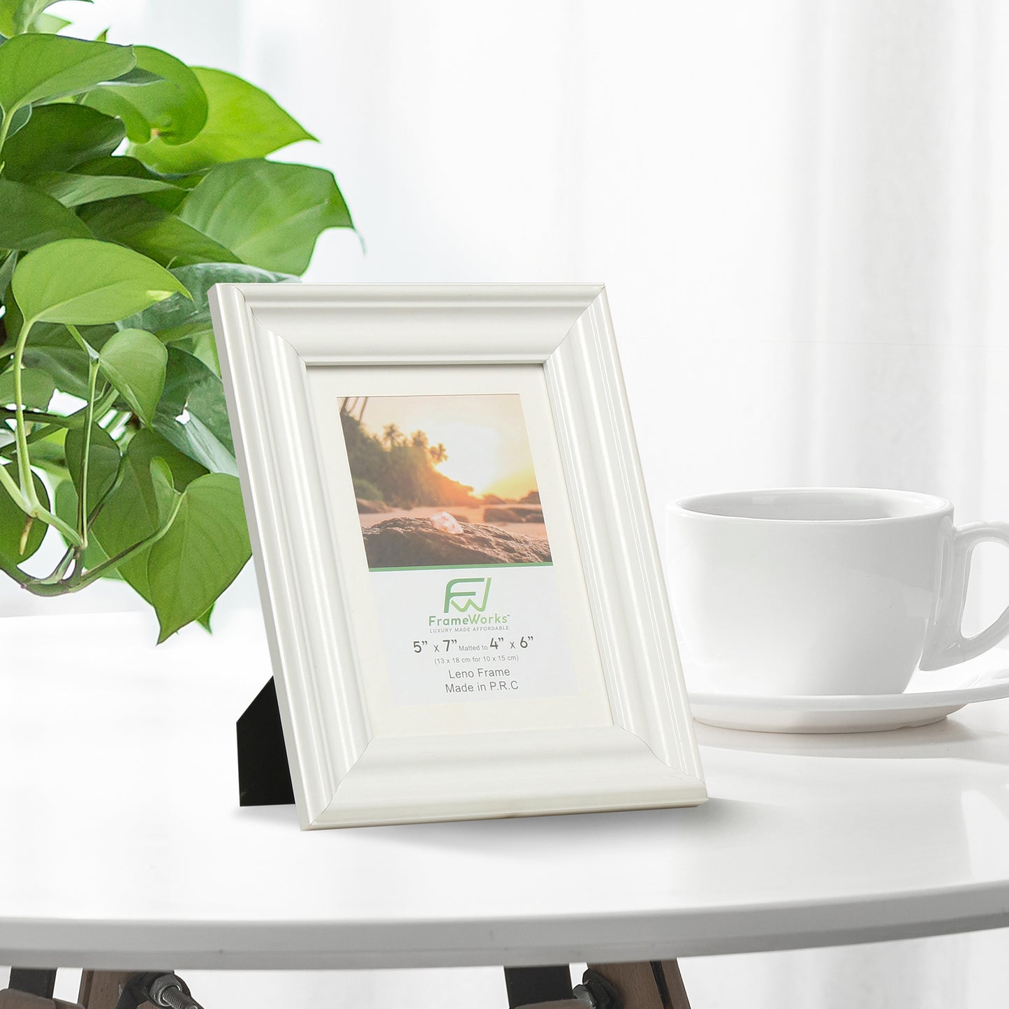 5" x 7" White Wood 2-Pack Picture Frames with Molded Edges, 4" x 6" Matted